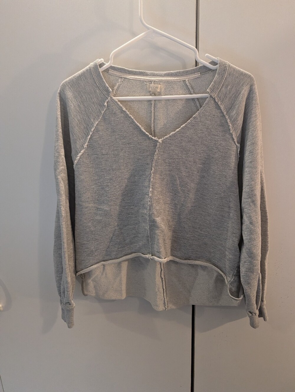 Pilcro Woman's XSmall Light Gray Raw-Edge V-Neck Pullover Sweatshirt